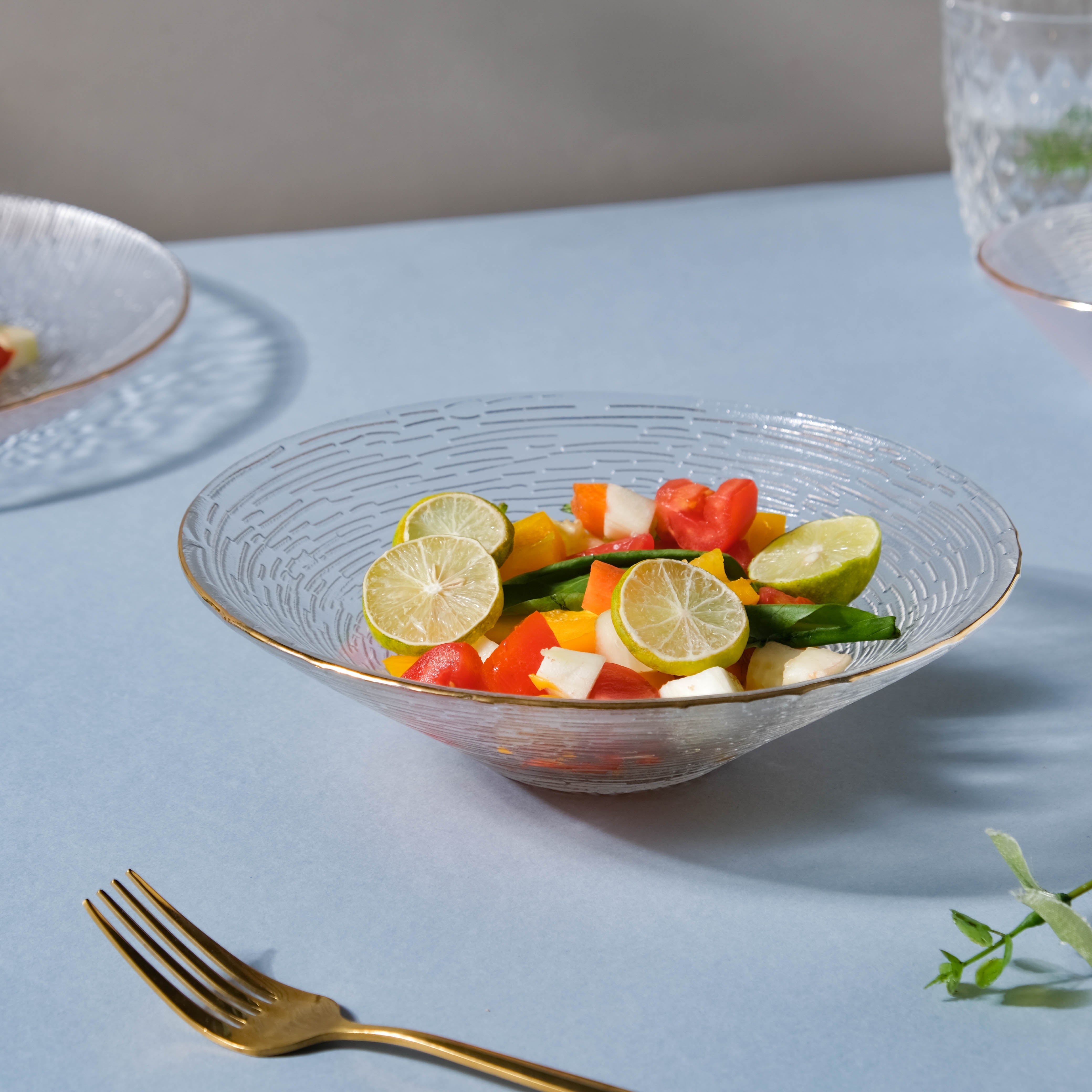 Glass salad outlet serving bowl