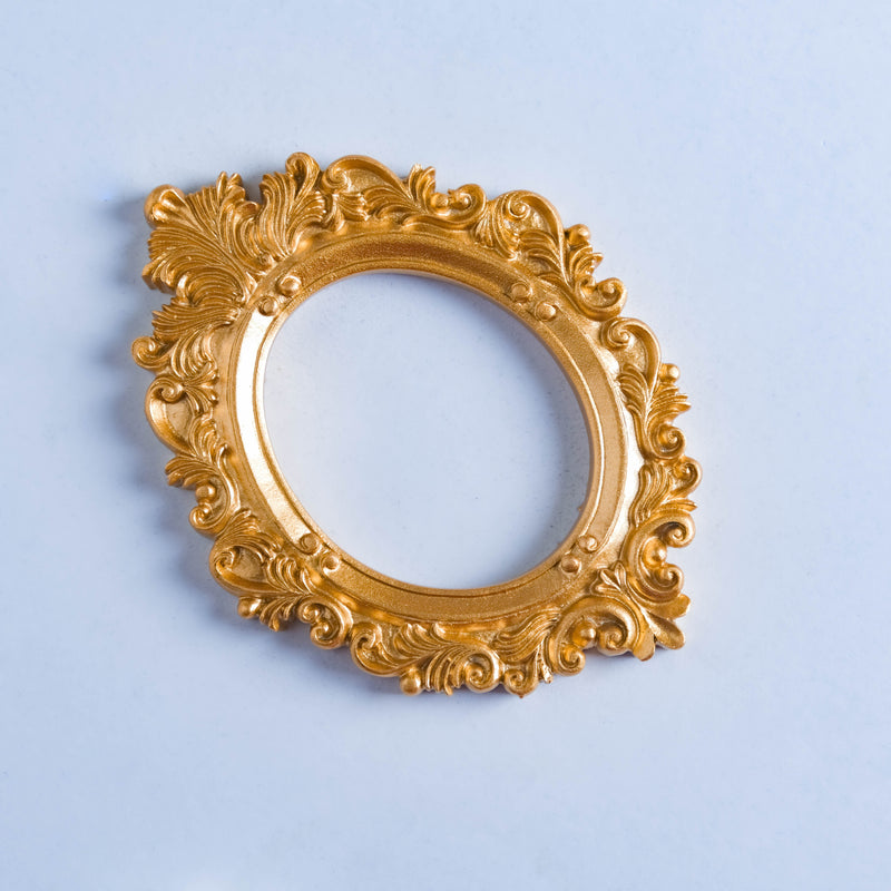 Antique Style Picture Frame - Picture frame for wall decoration & wall design | Room decor & home decoration items