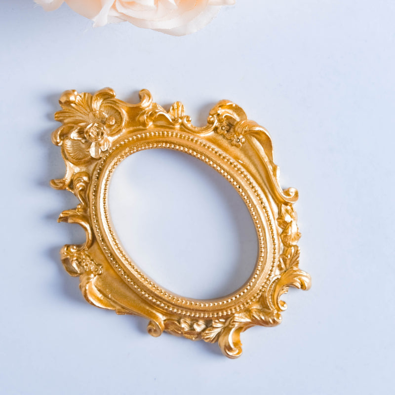 Antique Style Picture Frame - Picture frame for wall decoration & wall design | Room decor & home decoration items