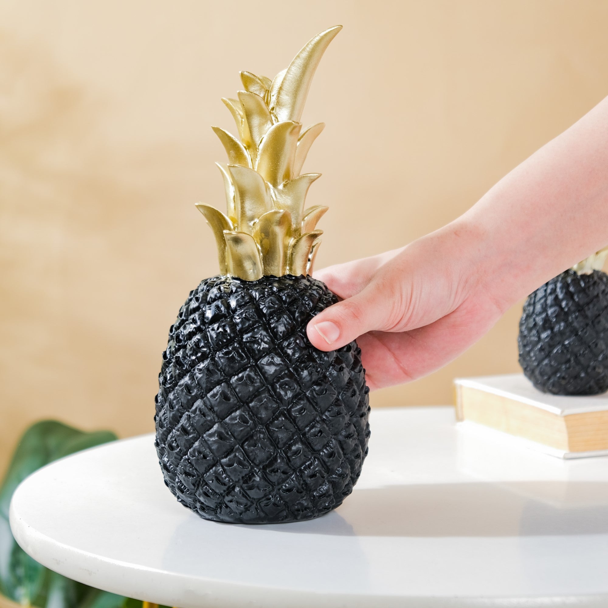 Home Décor - Large Pineapple Décor Object In Black For Kitchen ...