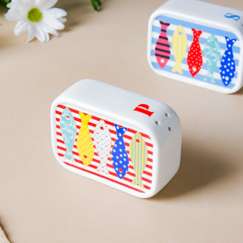 Fish Patterned Ceramic Salt And Pepper Shakers Set - Kitchen Tool