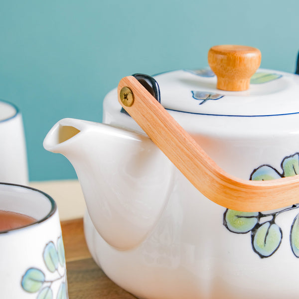 Aspen Leaves Tea Set With Wooden Tray Online - Premium Tea Set | Nestasia