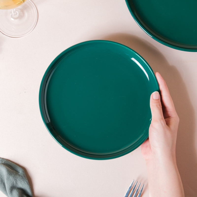 Verdant Round Ceramic Snack Plate Green 7.5 Inch - Serving plate, snack plate, dessert plate | Plates for dining & home decor