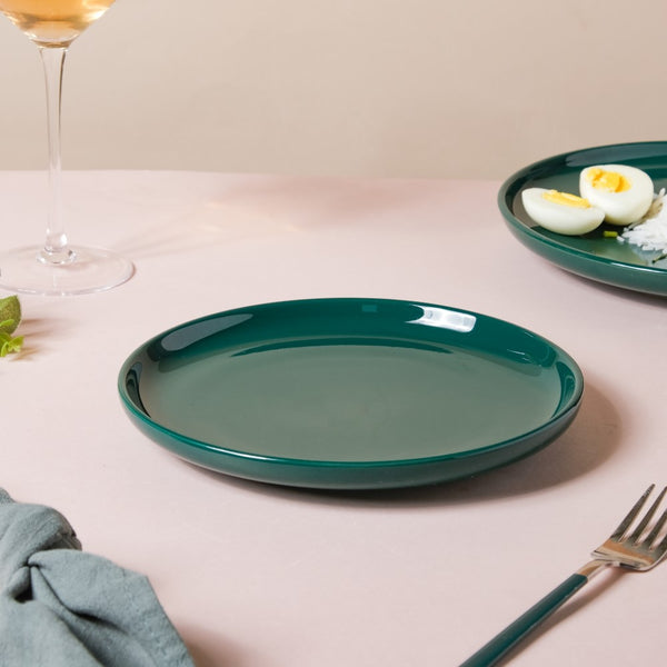 Verdant Round Ceramic Snack Plate Green 7.5 Inch - Serving plate, snack plate, dessert plate | Plates for dining & home decor