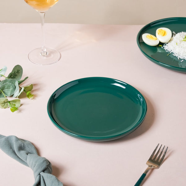 Verdant Round Ceramic Snack Plate Green 7.5 Inch - Serving plate, snack plate, dessert plate | Plates for dining & home decor