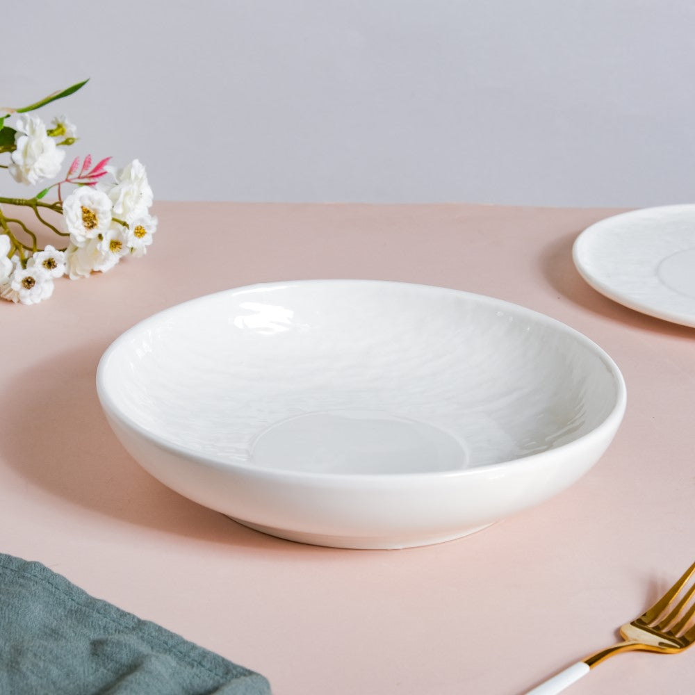 Frore Textured Ceramic Deep Dish White 8.5 Inch