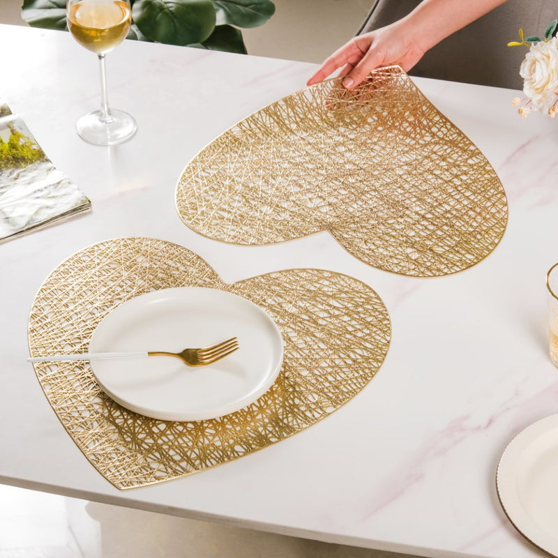 Glimmering Heart Table Mat Gold Set of 6 15 Inch