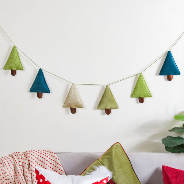Christmas Trees Bunting 98 Inch - Christmas bunting for wall decoration | Living room decoration items, party decor