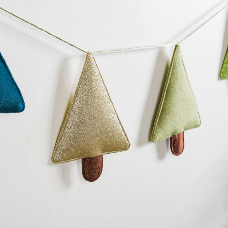 Christmas Trees Bunting 98 Inch - Christmas bunting for wall decoration | Living room decoration items, party decor