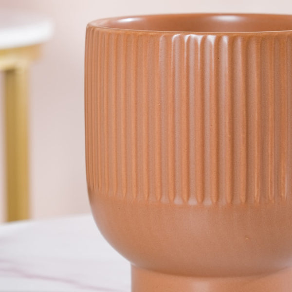 Nordic Ribbed Ceramic Vase With Stand Brown - Flower vase for home decor, office and gifting | Home decoration items