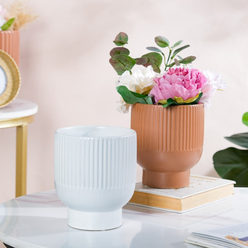 Nordic Ribbed Ceramic White Vase With Stand - Flower vase for home decor, office and gifting | Home decoration items