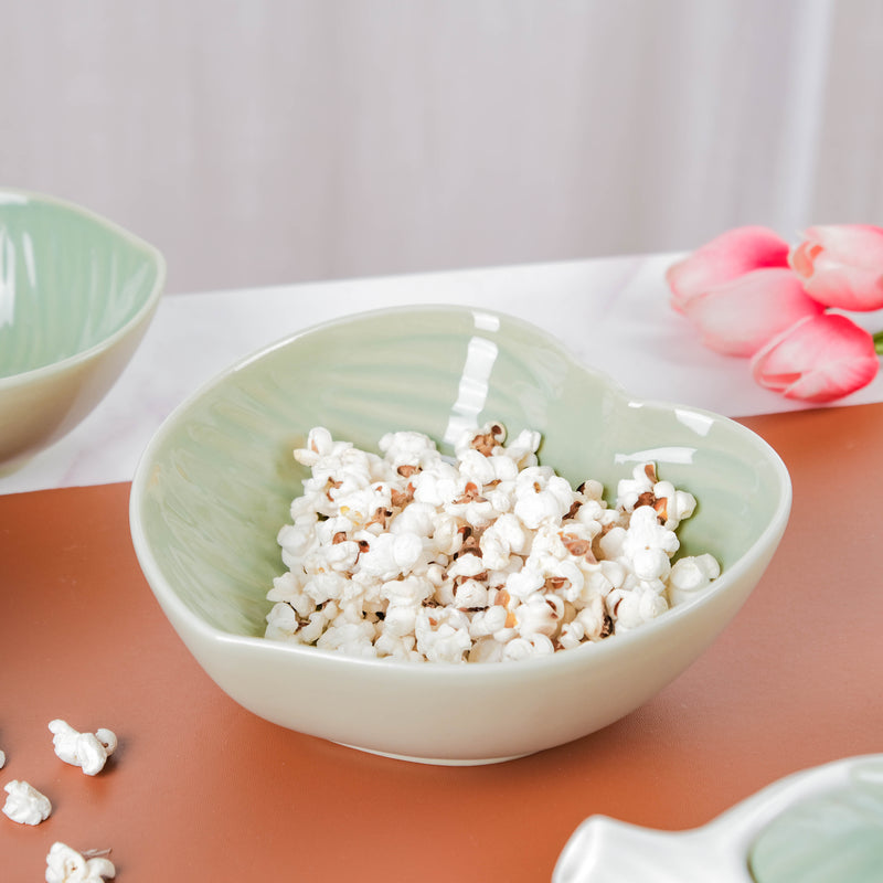 Taro Leaf Snack Bowl Large 6.5 Inch 700 ml - Bowl, ceramic bowl, serving bowls, noodle bowl, salad bowls, bowl for snacks, large serving bowl | Bowls for dining table & home decor