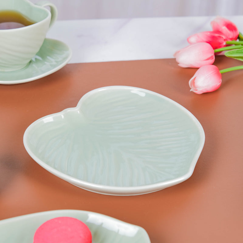 Taro Leaf Small Snack Plate 7 Inch - Serving plate, snack plate, dessert plate | Plates for dining & home decor