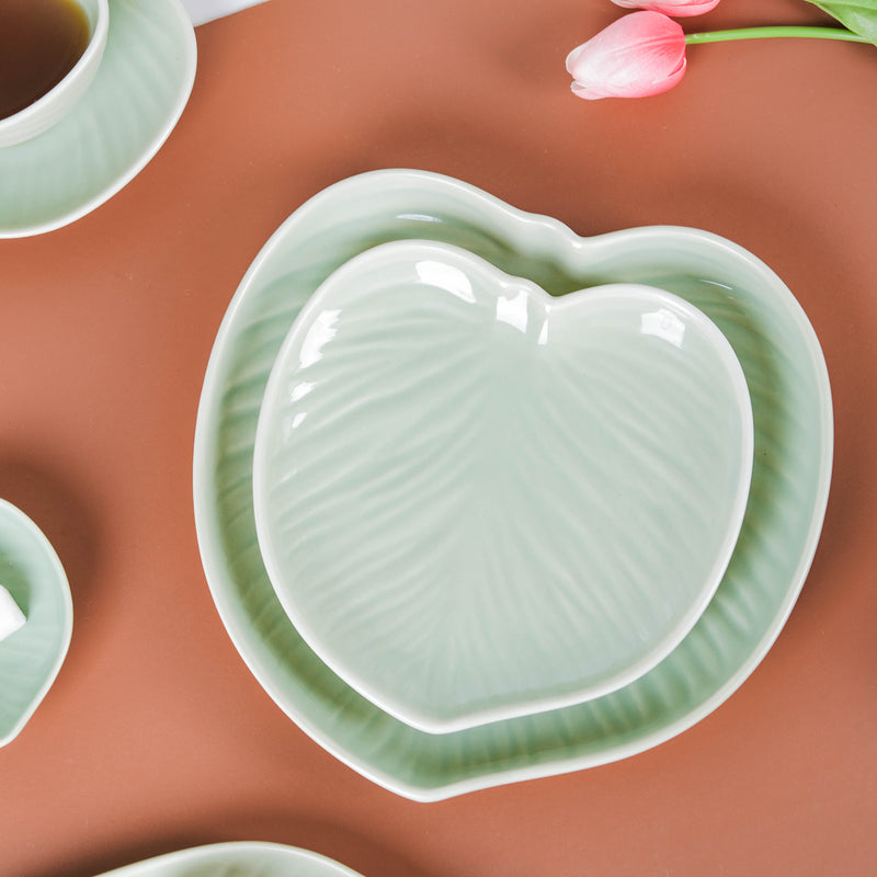 Taro Leaf Small Snack Plate 7 Inch - Serving plate, snack plate, dessert plate | Plates for dining & home decor