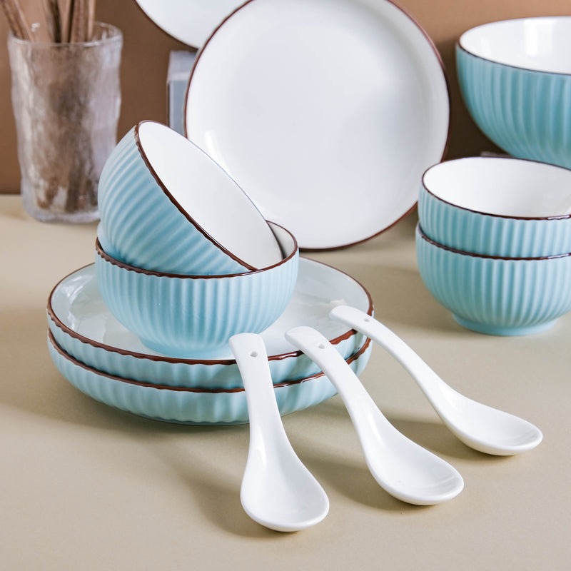 Azure 18 Piece Soup Salad Set For 4