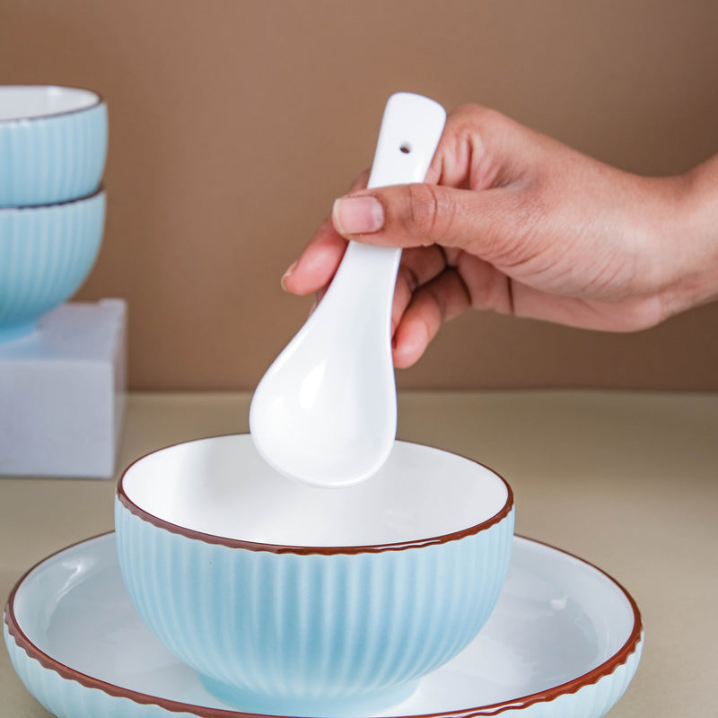 Azure 18 Piece Soup Salad Set For 4