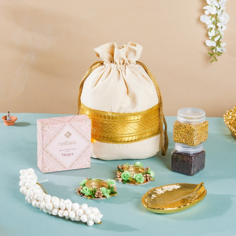 Malayali Wedding Gift Hamper Set Of 8