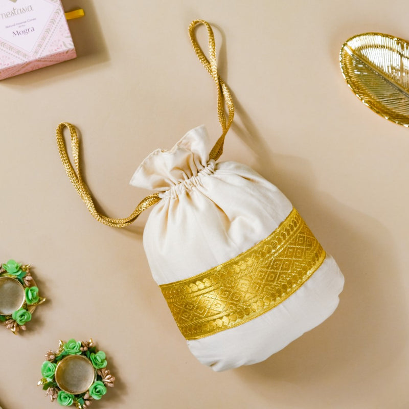 Malayali Wedding Gift Hamper Set Of 8