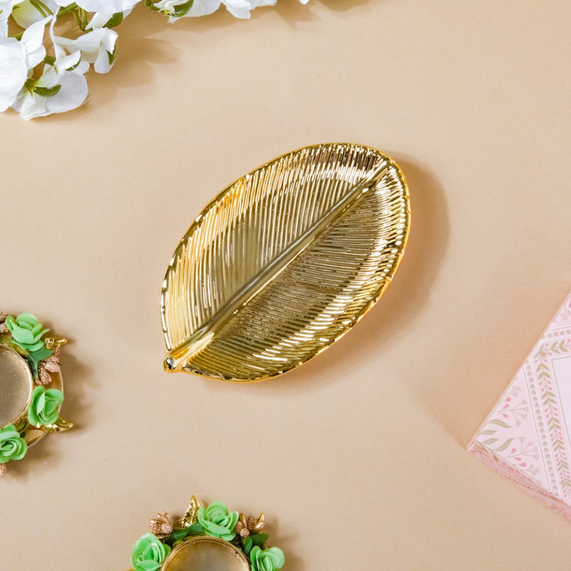 Malayali Wedding Gift Hamper Set Of 8