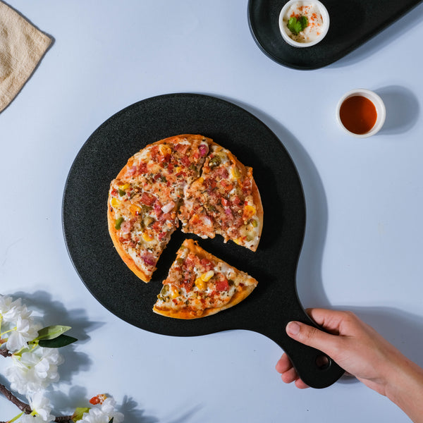 Black Pizza Platter With Handle - Ceramic platter, serving platter, fruit platter | Plates for dining table & home decor