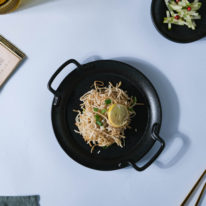 Round Baking Tray With Handle - Baking Tray