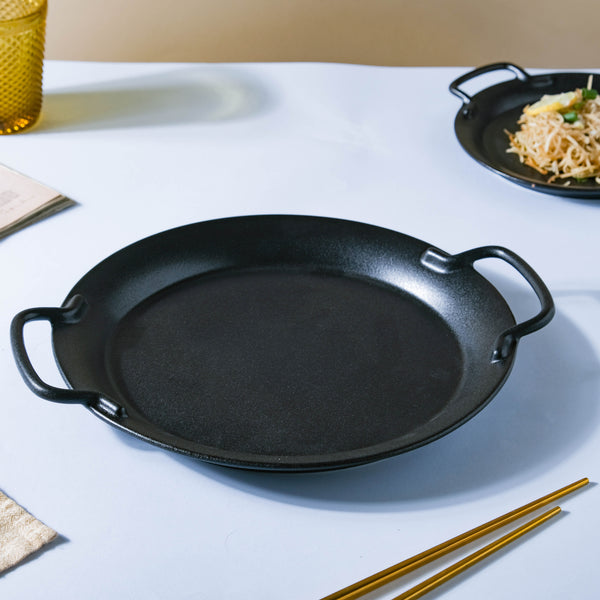 Large Round Baking Tray With Handle