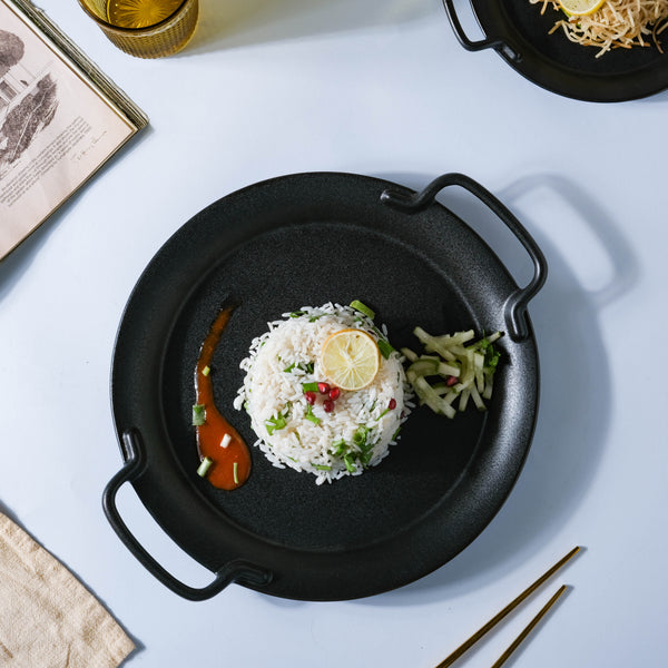 Large Round Baking Tray With Handle