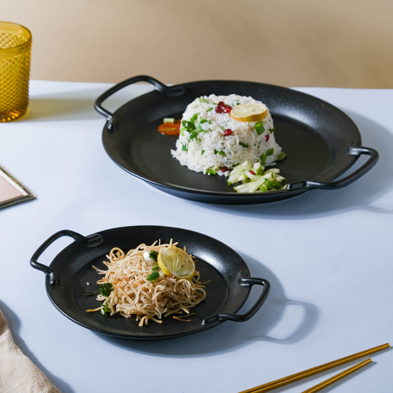 Large Round Baking Tray With Handle - Baking Tray