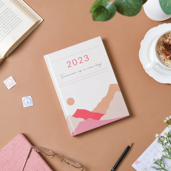 Seize The 2023 Hardbound Diary Multicolour 5.9 X 8.2 Inch