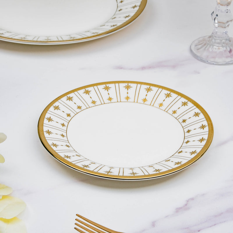 Aurelea Star Salad Plate - Serving plate, snack plate, dessert plate | Plates for dining & home decor
