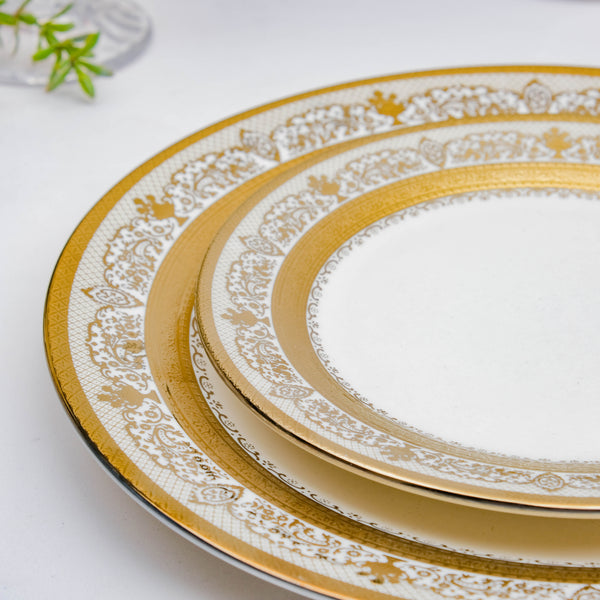 Aurelea Vintage Salad Plate - Serving plate, snack plate, dessert plate | Plates for dining & home decor