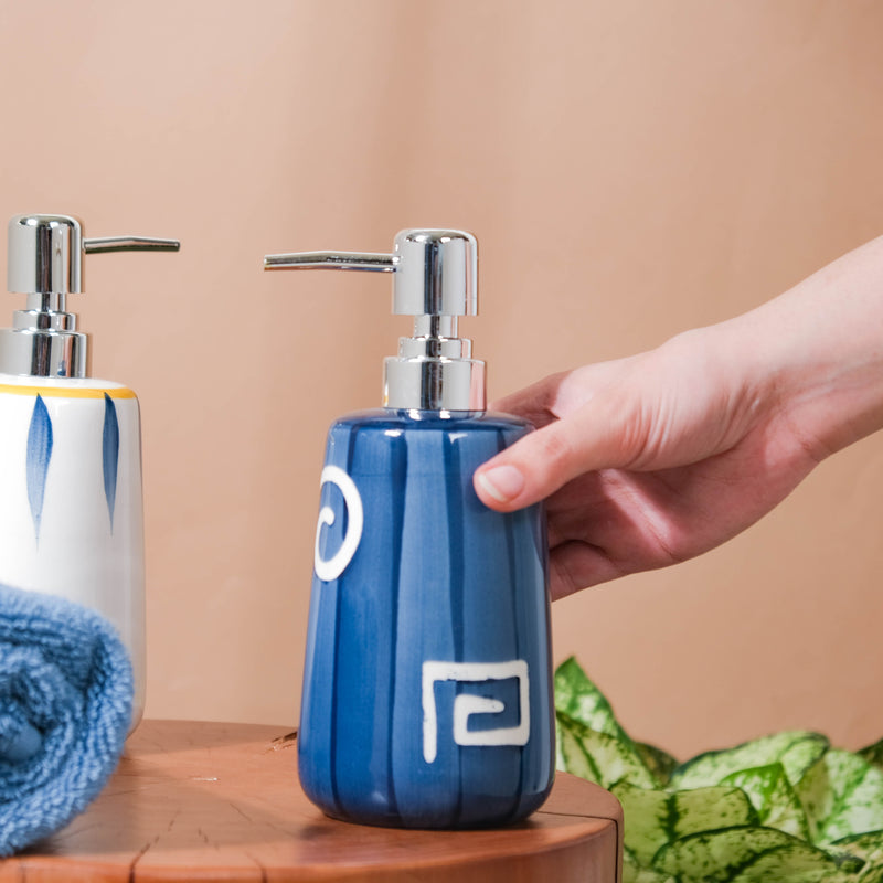 Nitori 3 White Seal Blue Dispenser With Nozzle 450ml