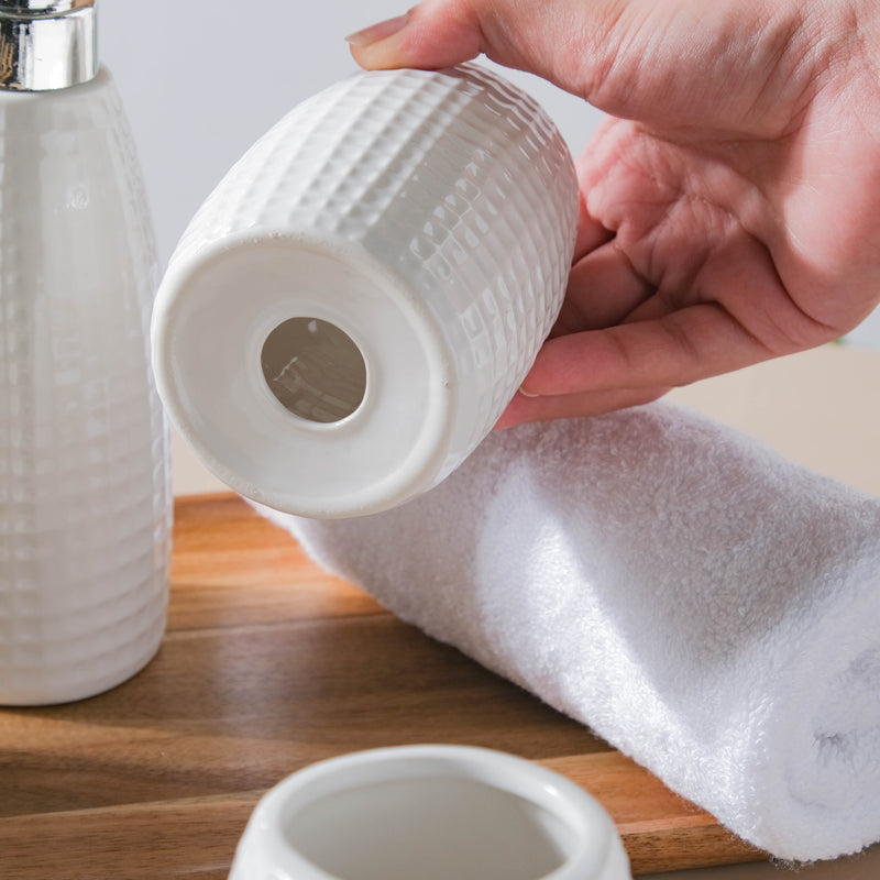 Noelle White Ceramic Bathroom Set Of 5