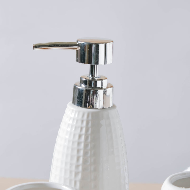 Noelle White Ceramic Bathroom Set Of 5