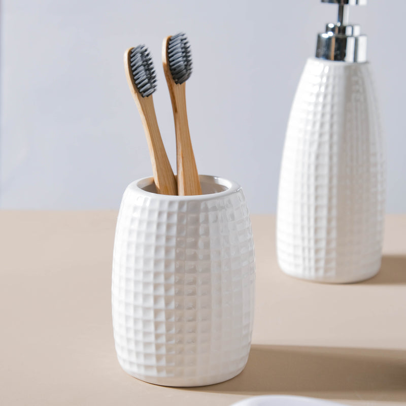 Noelle White Ceramic Bathroom Set Of 5