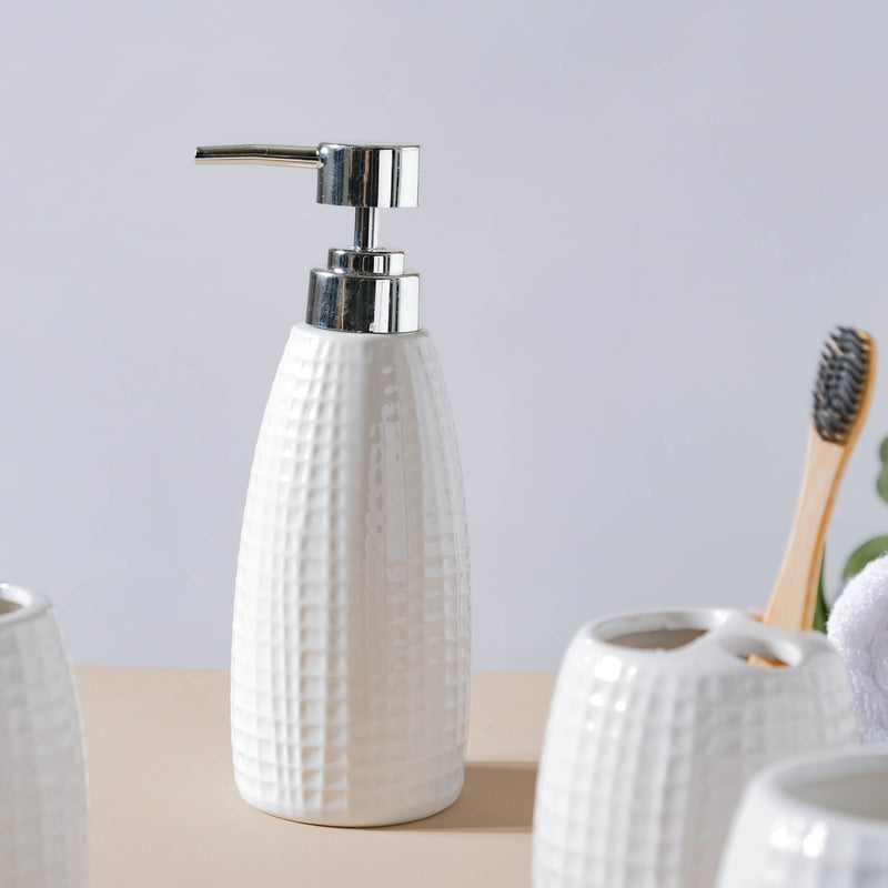 Noelle White Ceramic Bathroom Set Of 5