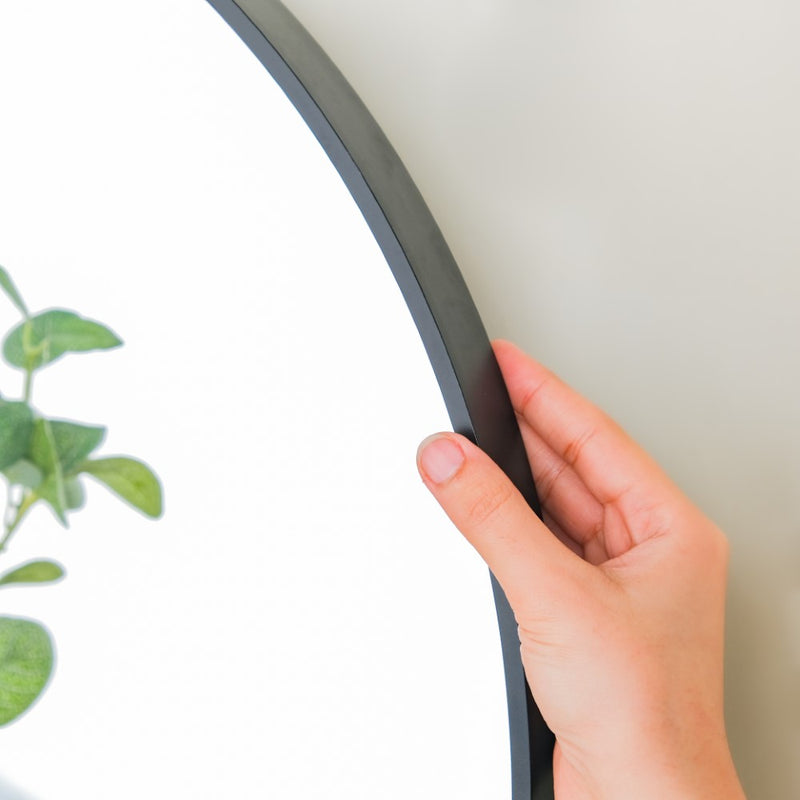 Wall Black Border Minimalist Round Mirror 19 Inch - Wall mirror for home decor | Living room, bathroom & bedroom decoration ideas
