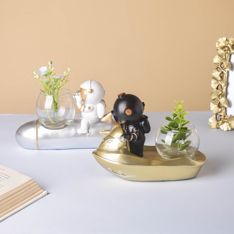White Astronaut Diver Glass Vase - Showpiece | Home decor item | Room decoration item