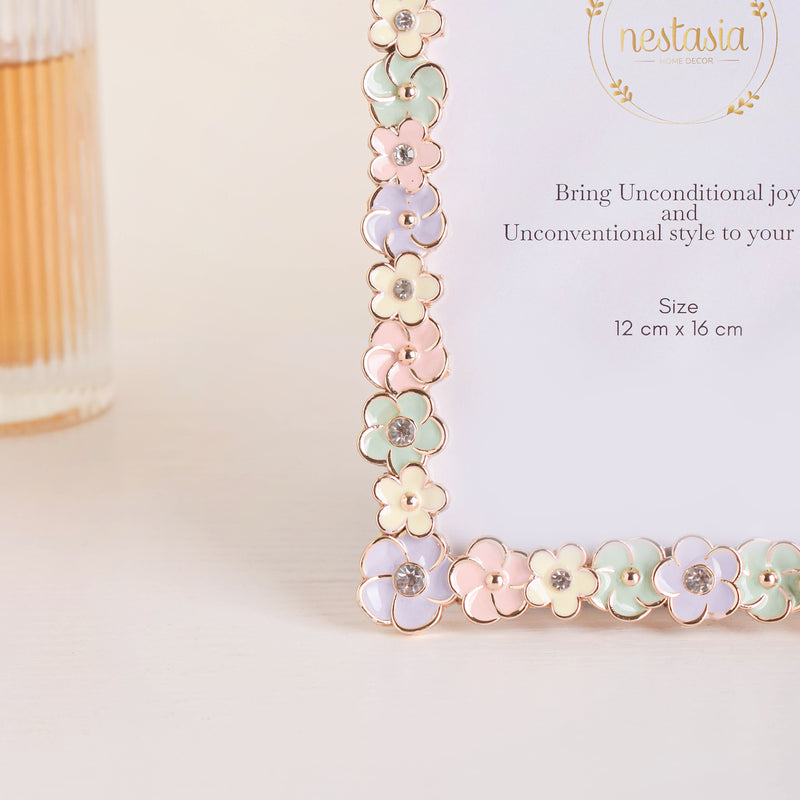Flower Festoon Photo Frame Small - Picture frames and photo frames online | Room decoration items