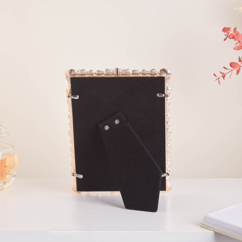 Flower Festoon Photo Frame Medium - Picture frames and photo frames online | Room decoration items