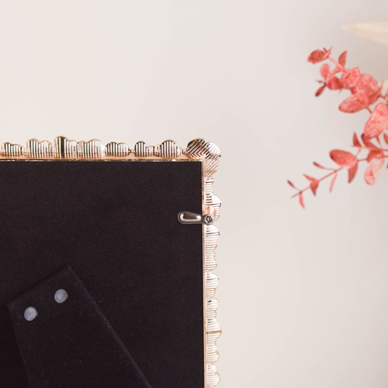 Flower Festoon Photo Frame Medium - Picture frames and photo frames online | Room decoration items