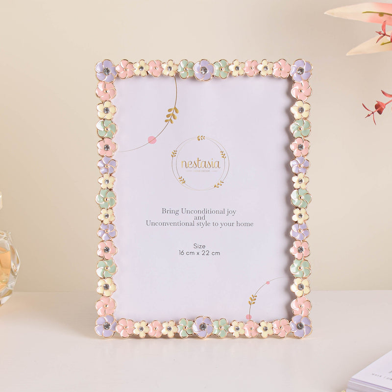 Flower Festoon Photo Frame Large - Picture frames and photo frames online | Room decoration items