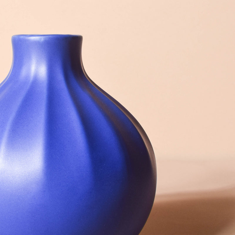 Ribbed Contemporary Vase - Flower vase for home decor, office and gifting | Home decoration items