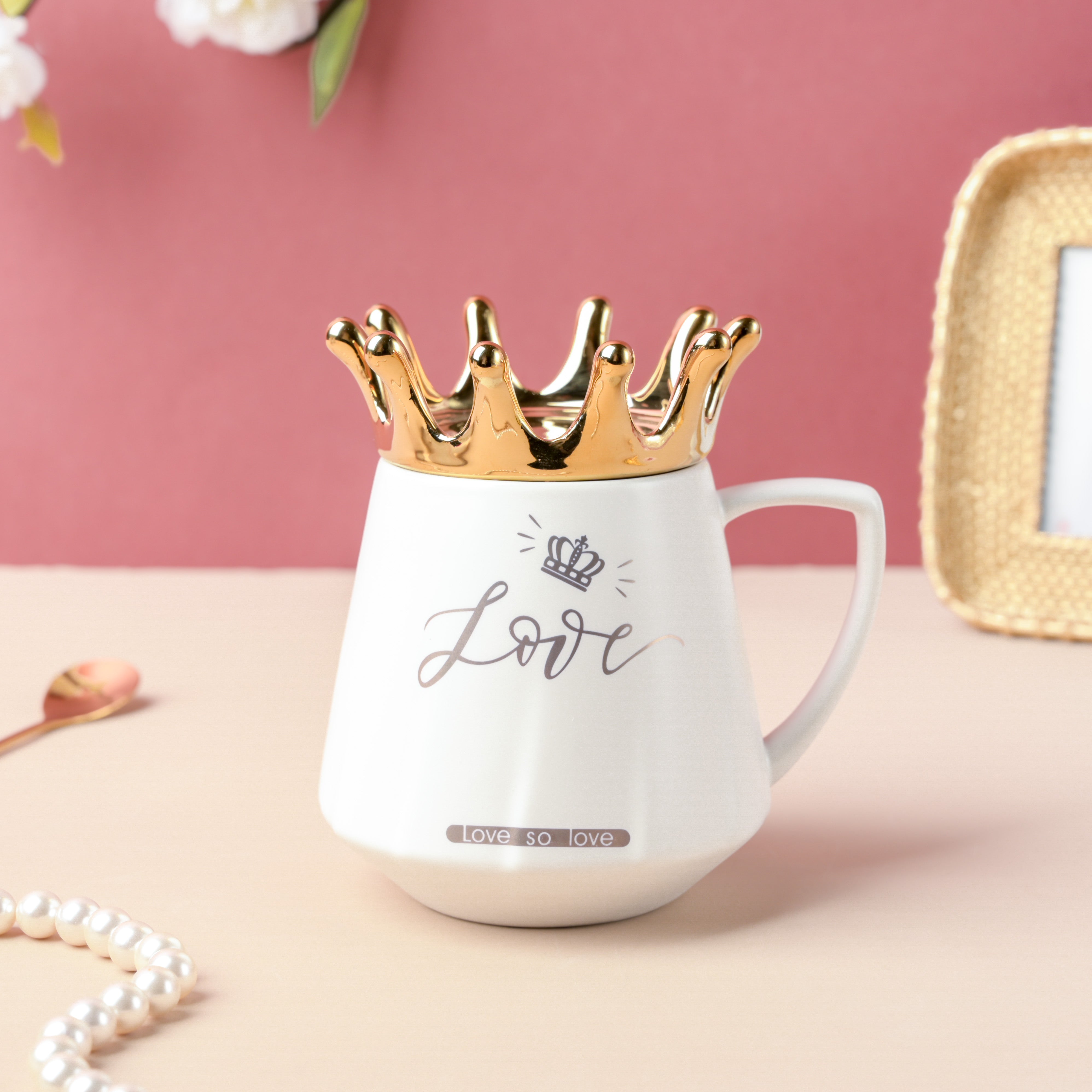 Royal Crown Love Coffee Cup With Lid 300 ml