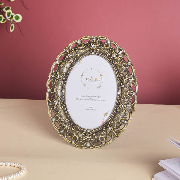 Vintage Garland Photo Frame