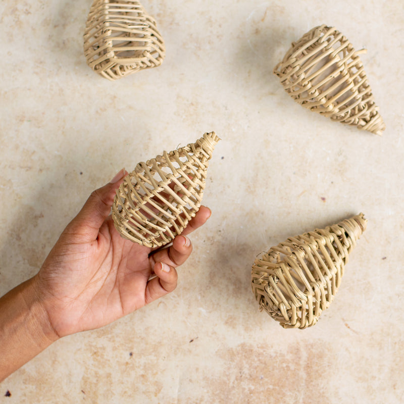 Christmas Ornament Bulbs - Natural and ecofriendly products | Sustainable home decoration items