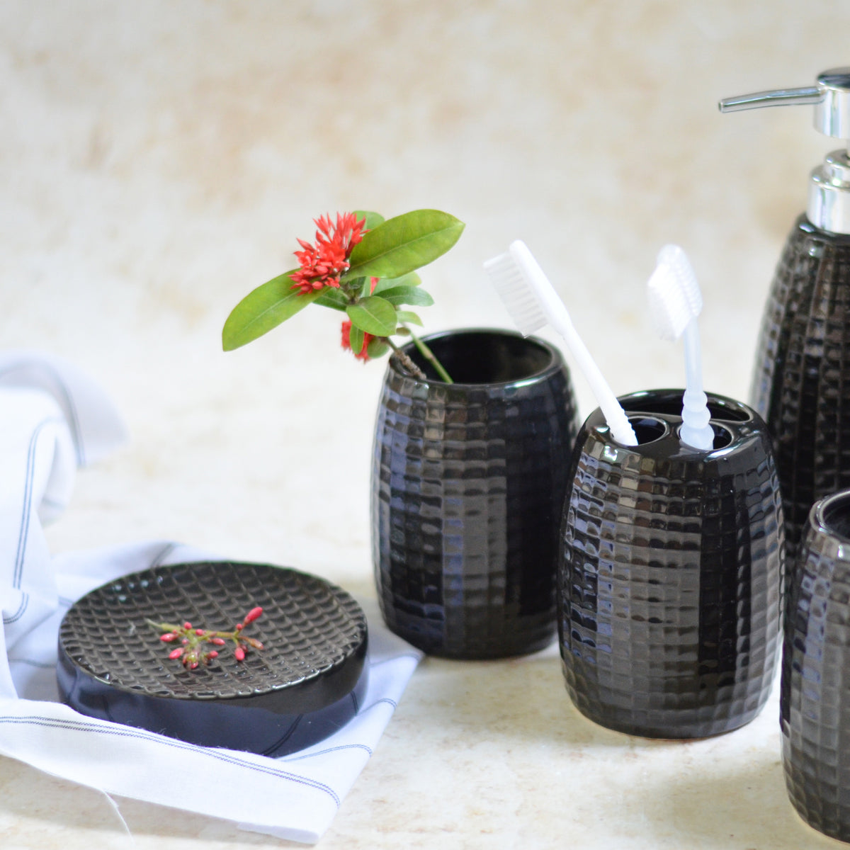 Bath Accessories Set Buy Black Bathroom Set Online Nestasia