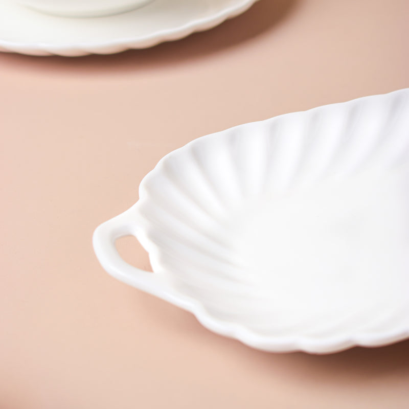 Riona Baking Tray With Handle White 10 Inch - Ceramic platter, serving platter, fruit platter | Plates for dining table & home decor
