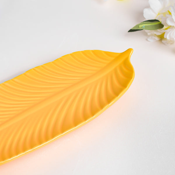 Sunny Side Up Leaf Platter - Ceramic platter, serving platter, fruit platter | Plates for dining table & home decor