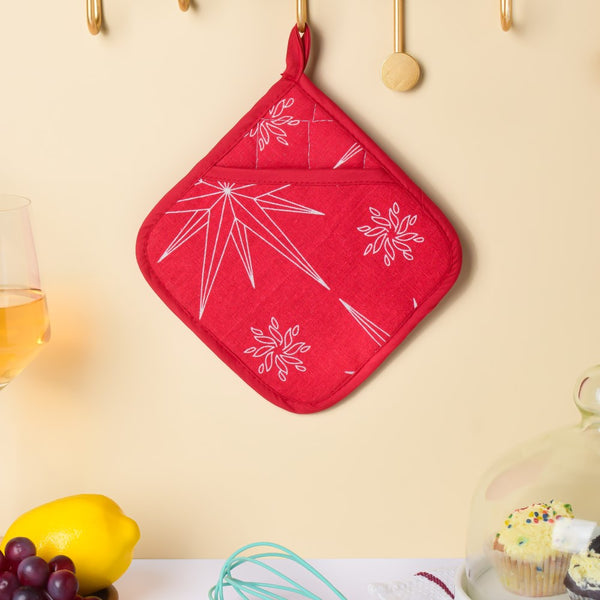 Festive Patterned Christmas Oven Mitts Red